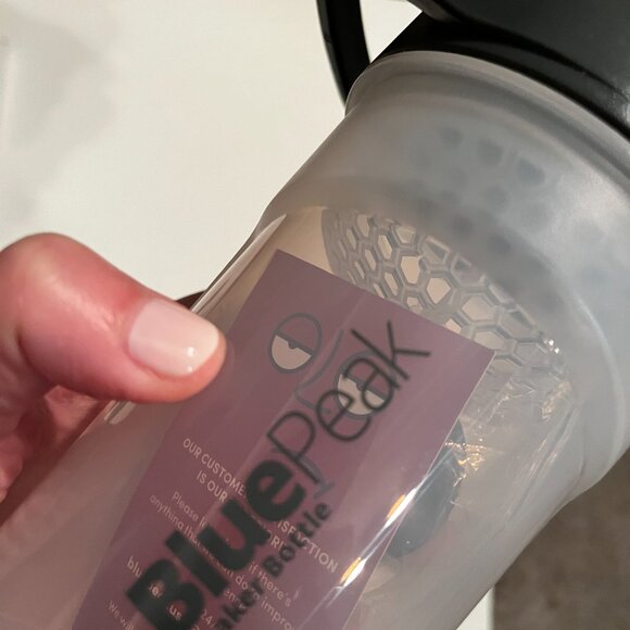 Blue‎ Peak Shaker Bottle - Picture 7 of 9